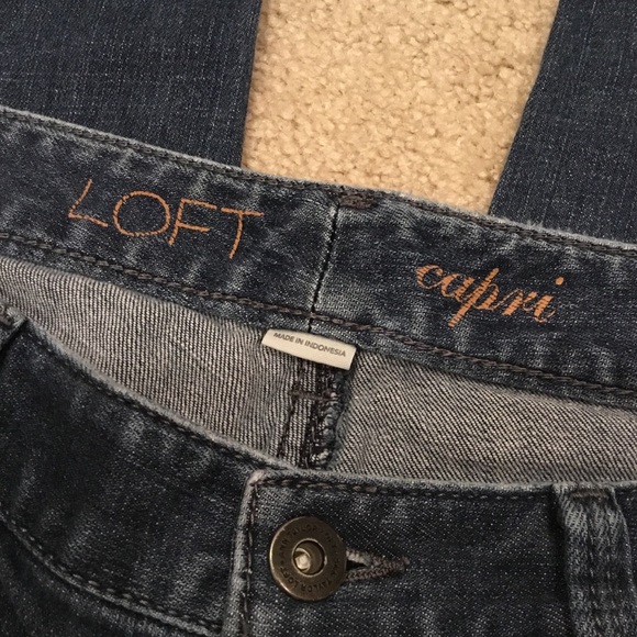 Loft Low-Rise Denim Capris - Picture 5 of 6